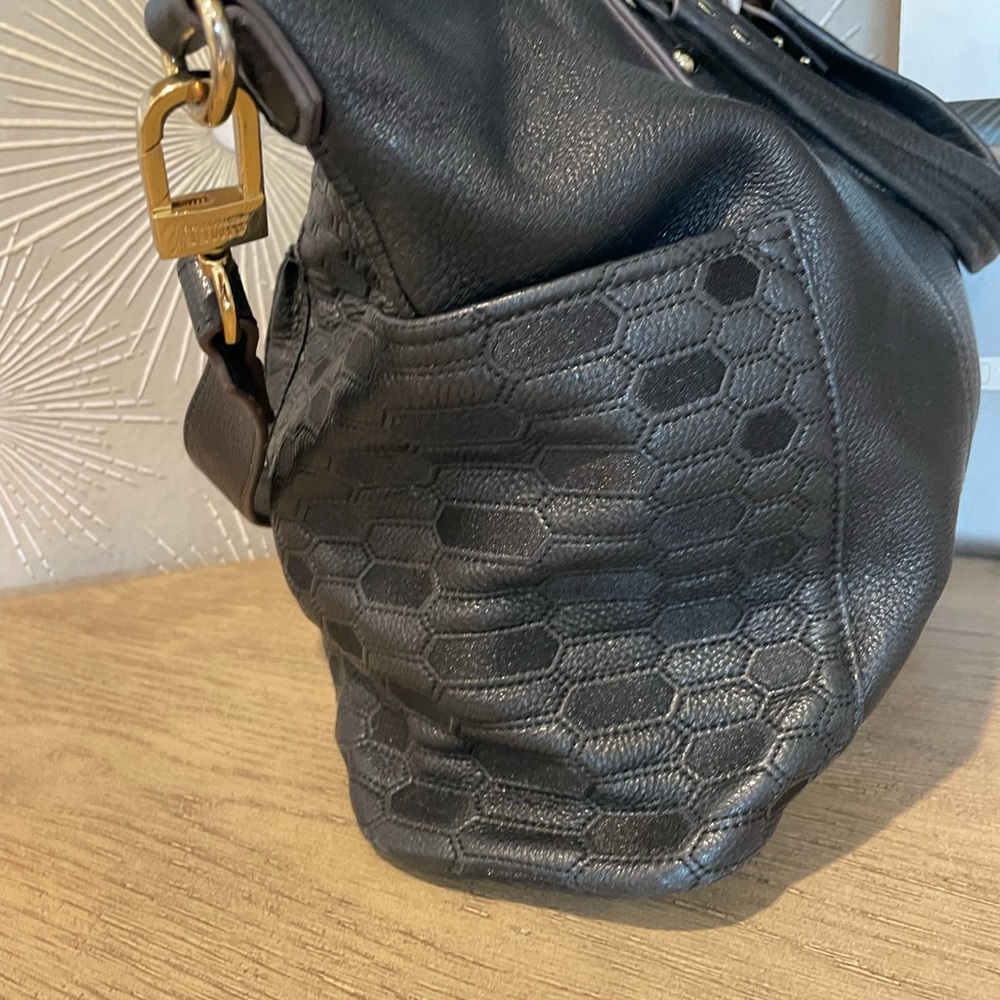Aimee Kerstenberg tote with cross body strap - Picture 4 of 11